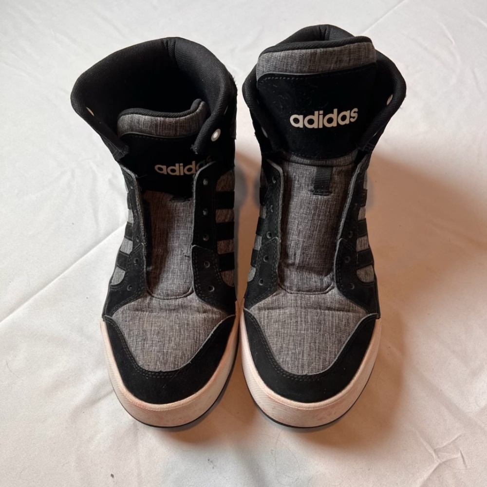 Men's adidas gray & black high top, size 10